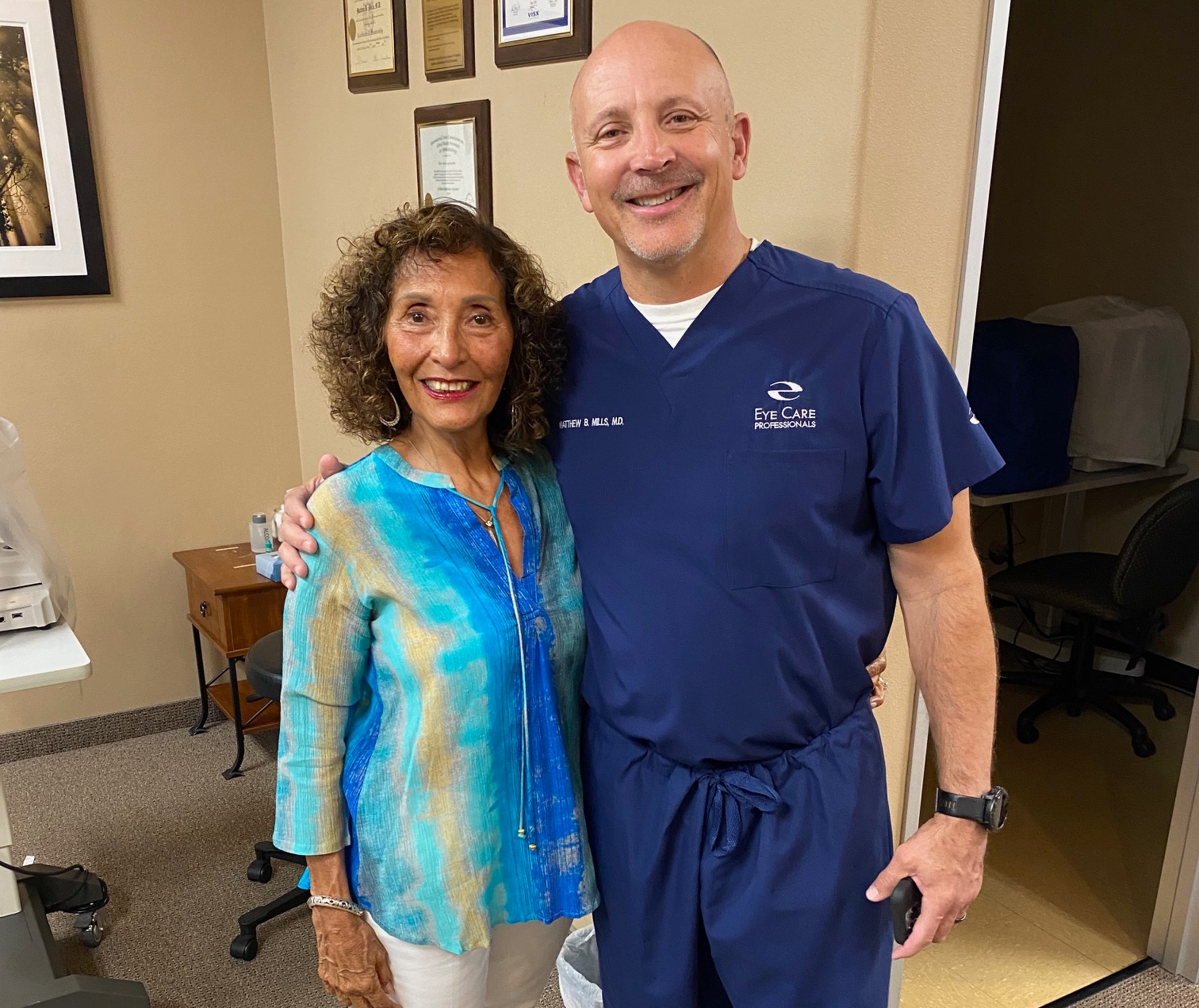 Reno Ophthalmologist, Dr. Mills with cataract patient, Judith Avilla